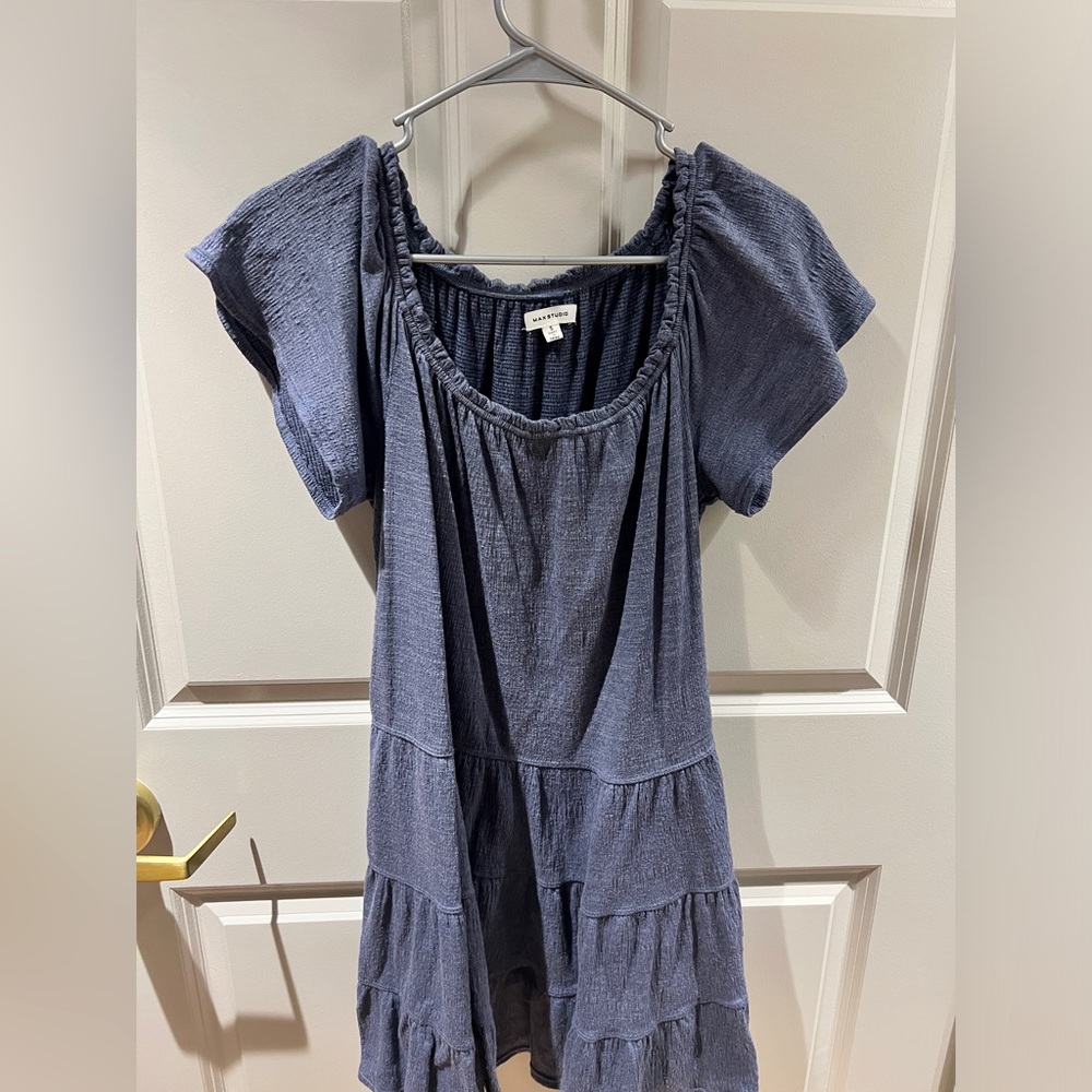 Max studio small midi dress
